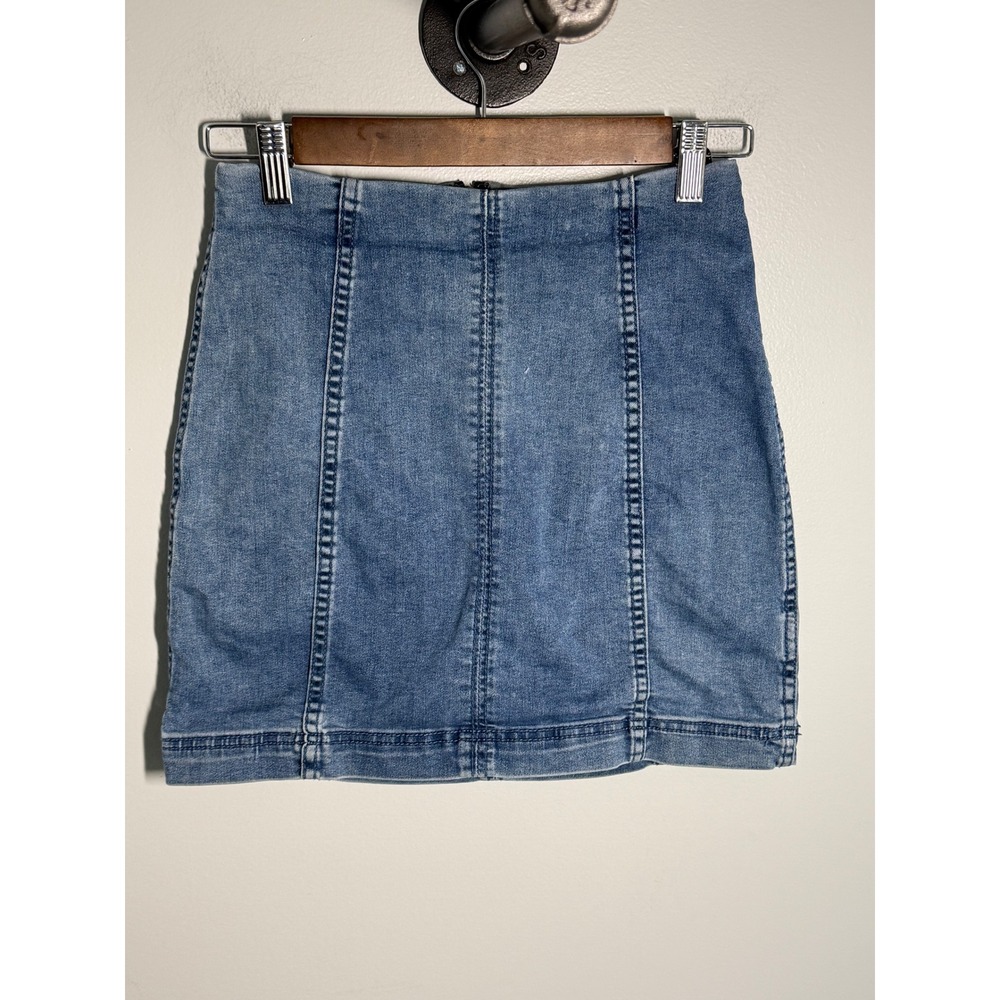 Free People Denim Mini Skirt Medium Wash Blue Zip Back Paneled Size 4